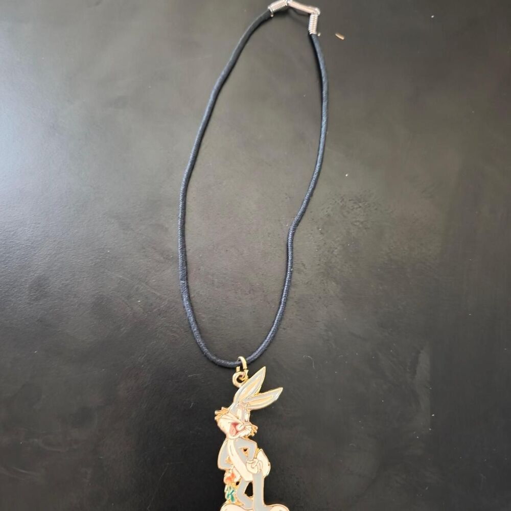 Vintage 1992 Looney Tunes Bugs Bunny necklace with gold pendant